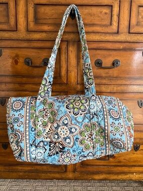 Vera Bradley Quilted Floral Blue Duffel Tote Bag Bali Blue Pattern Discontinued